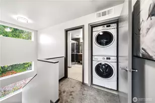 5936 S 36th Ave, Seattle, WA 98118 - Photo 17