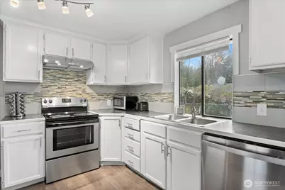 10456 47th Avenue S, Tukwila, WA 98178 - Photo 15