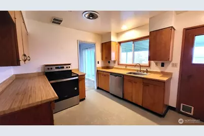 8910 Travis Drive #B, Moses Lake, WA 98837 - Photo 7