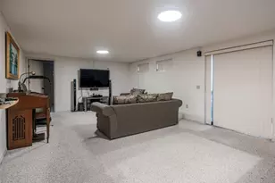 928 N 98th St, Seattle, WA 98103 - Photo 11