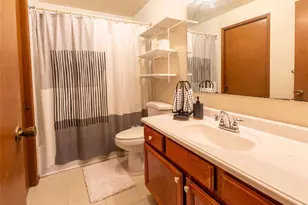 928 N 98th St, Seattle, WA 98103 - Photo 7