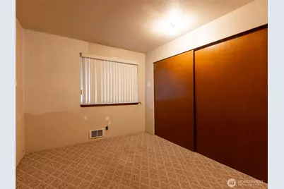 928 N 98th Street, Seattle, WA 98103 - Photo 9