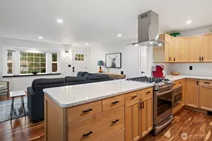 350 E Mountain View Dr, Allyn, WA 98524 - Photo 9