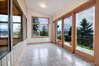 4322 29th Avenue W, Seattle, WA 98199 - Photo 9
