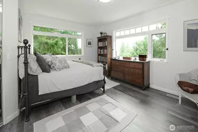 12117 Clearview Drive, Edmonds, WA 98026 - Photo 19