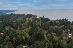 12117 Clearview Dr, Edmonds, WA 98026 - Photo 39