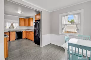 411 7th St SE, Auburn, WA 98002 - Photo 9