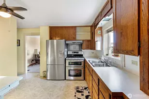 410 S Charleston Ave, Bremerton, WA 98312 - Photo 9