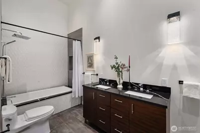 1644 32nd Avenue W, Seattle, WA 98199 - Photo 13