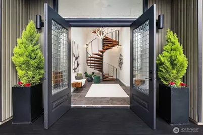 1644 32nd Avenue W, Seattle, WA 98199 - Photo 5