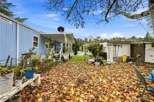 11330 E Riverside Dr, Bothell, WA 98011 - Photo 17