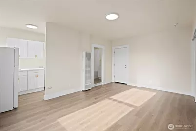 321 Broadway E, Seattle, WA 98102 - Photo 9