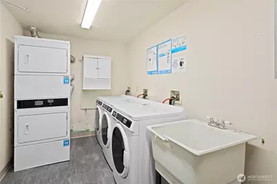 321 Broadway E, Seattle, WA 98102 - Photo 37