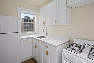 321 Broadway E, Seattle, WA 98102 - Photo 13