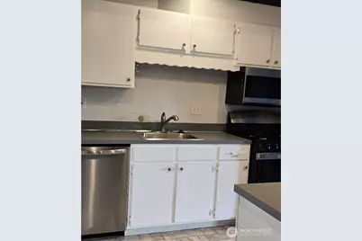 5915 Highway Place #404, Everett, WA 98203 - Photo 5