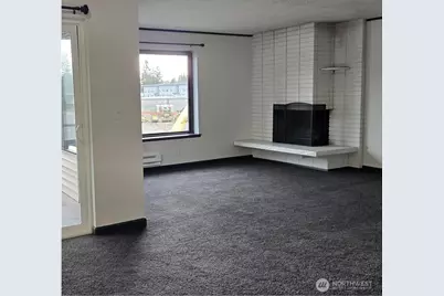 5915 Highway Place #404, Everett, WA 98203 - Photo 7