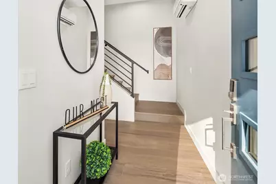 4572 22nd Avenue SW, Seattle, WA 98106 - Photo 3