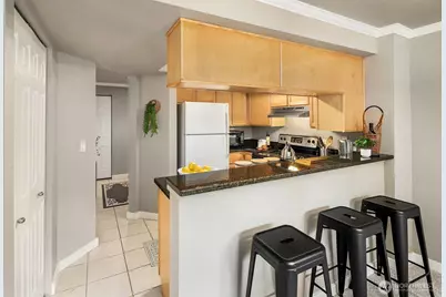 12044 100th Avenue NE #H103, Kirkland, WA 98034 - Photo 11