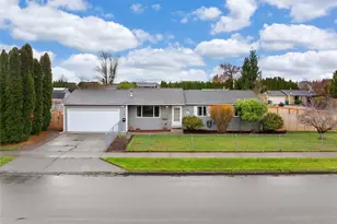 522 Harmony Ln, Enumclaw, WA 98022 - Photo 1