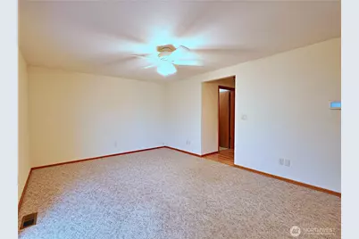 424 16th Street SW, Puyallup, WA 98371 - Photo 15