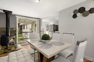 4515 NE 17th Pl, Renton, WA 98059 - Photo 17