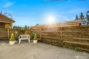 4515 NE 17th Pl, Renton, WA 98059 - Photo 23