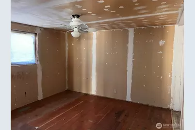 10049 8th Avenue SW, Seattle, WA 98146 - Photo 15