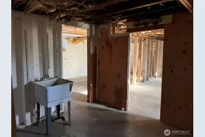 10049 8th Avenue SW, Seattle, WA 98146 - Photo 17