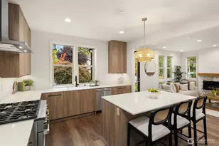 637 18th Ave W, Kirkland, WA 98033 - Photo 9