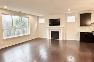 737 197th Ave SE, Sammamish, WA 98074 - Photo 3