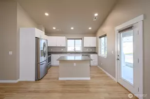 123 E 9th Ave, Moses Lake, WA 98837 - Photo 5