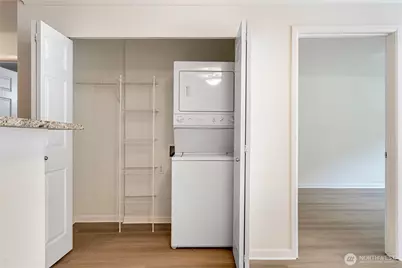 621 5th Ave N #103, Seattle, WA 98109 - Photo 13