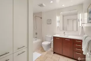 500 106th Ave NE, Bellevue, WA 98004 - Photo 17