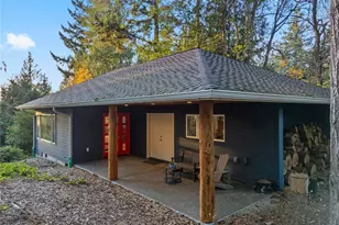 7404 Holiday Blvd, Anacortes, WA 98221 - Photo 3