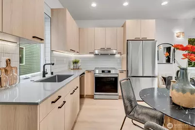 4405 B S Holly Street, Seattle, WA 98118 - Photo 5