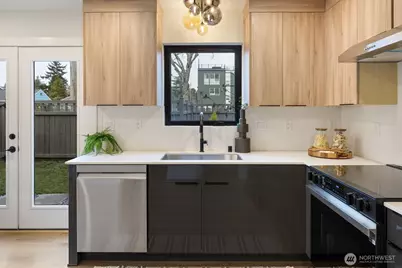 3011 SW Henderson Street, Seattle, WA 98126 - Photo 9