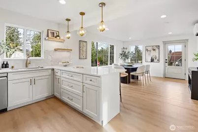 9003 30th Avenue SW, Seattle, WA 98126 - Photo 13