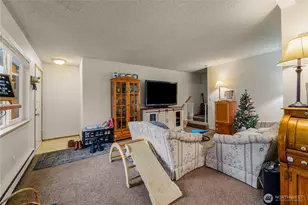 919 30th St NE, Auburn, WA 98002 - Photo 9