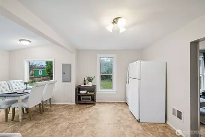 222 S Cedar Street, Buckley, WA 98321 - Photo 9