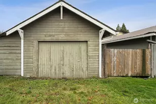 222 S Cedar St, Buckley, WA 98321 - Photo 21