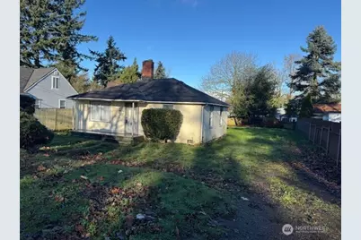 7464 S 118th Place, Seattle, WA 98178 - Photo 1