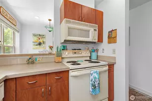 20800 72nd Ave W, Edmonds, WA 98026 - Photo 9