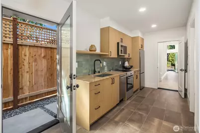 7342 20th Avenue NW, Seattle, WA 98117 - Photo 27