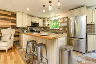 3510 W Tapps Dr E, Lake Tapps, WA 98391 - Photo 9