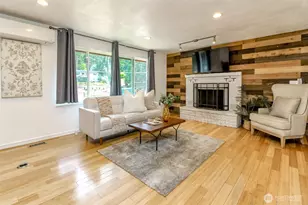 3510 W Tapps Dr E, Lake Tapps, WA 98391 - Photo 3