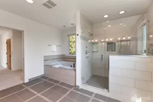 225 Ward St, Seattle, WA 98109 - Photo 21