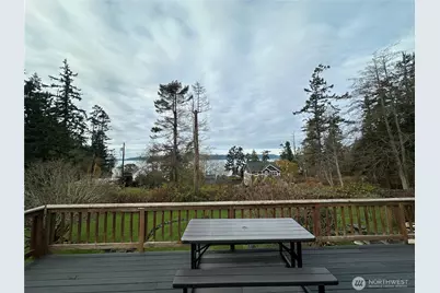 730 Tillamuck Drive, La Conner, WA 98257 - Photo 13