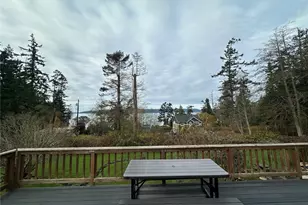 730 Tillamuck Dr, La Conner, WA 98257 - Photo 13