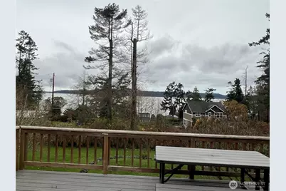 730 Tillamuck Drive, La Conner, WA 98257 - Photo 11