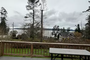 730 Tillamuck Dr, La Conner, WA 98257 - Photo 11